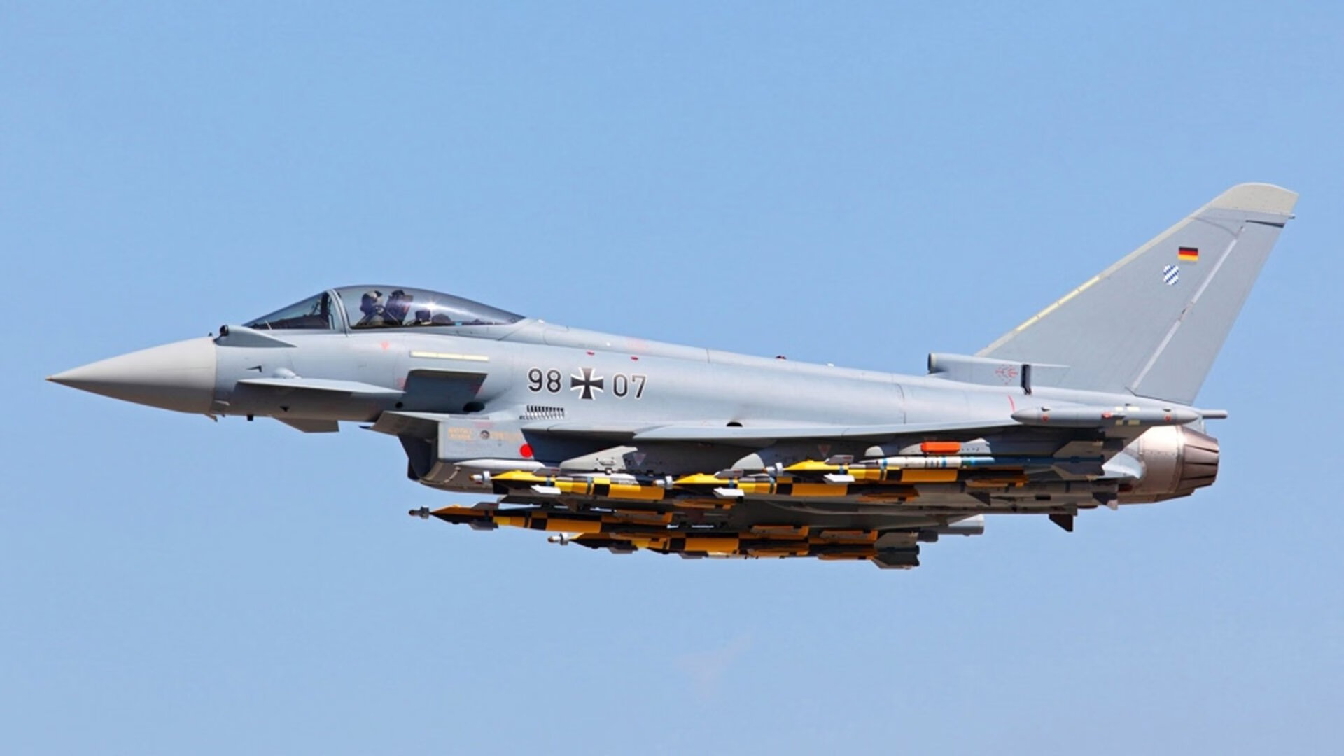 德赢体育app下载-穿越荒漠：WRC沙漠赛段的火热激战，沙漠穿越车辆