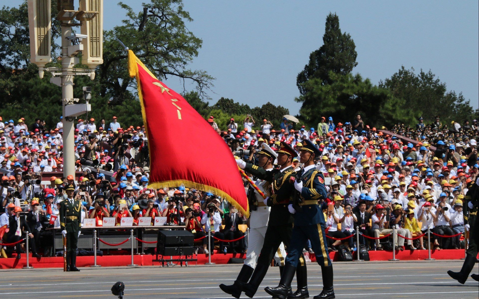 德赢体育娱乐平台-媒体预测联赛冠军归属悬念仍在后续每一场都至关重要，预测今年总冠军